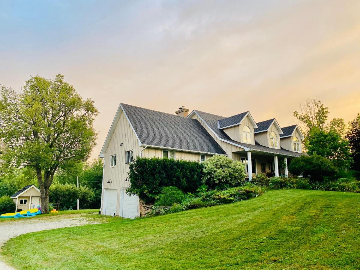 The Glen Huron Inn Duntroon Exterior photo
